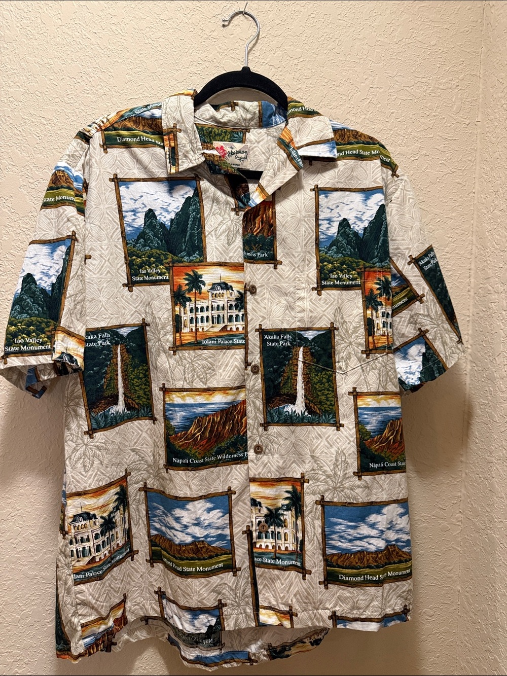 NWOT, Official Hawaii State Parks Men's Aloha Hilo Hattie Shirt, Size L